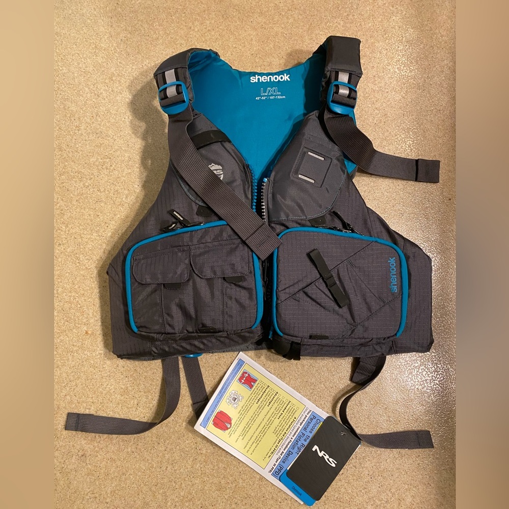 New NRS “Shenook” Women’s Fishing PFD, L/XL
